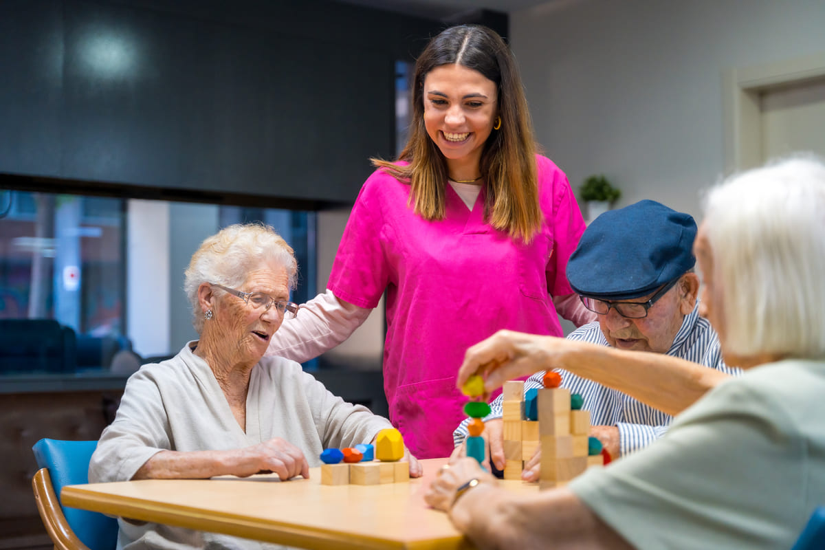 Atención y Cuidados para Personas con Alzheimer