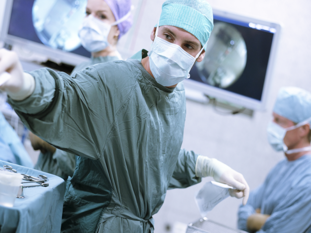 Experto en Radiología en el Área quirúrgica y Primeros auxilios