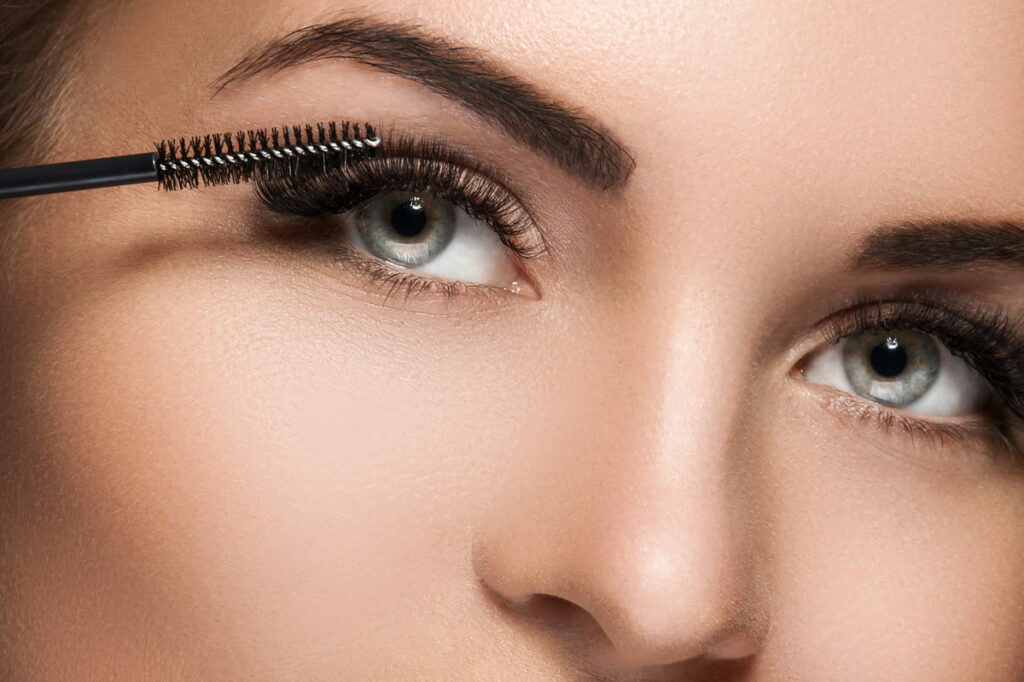 Máster en Estilismo de la Mirada: Cejas y Pestañas